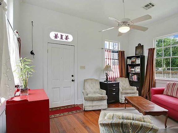 3rd image of 414 Newton St