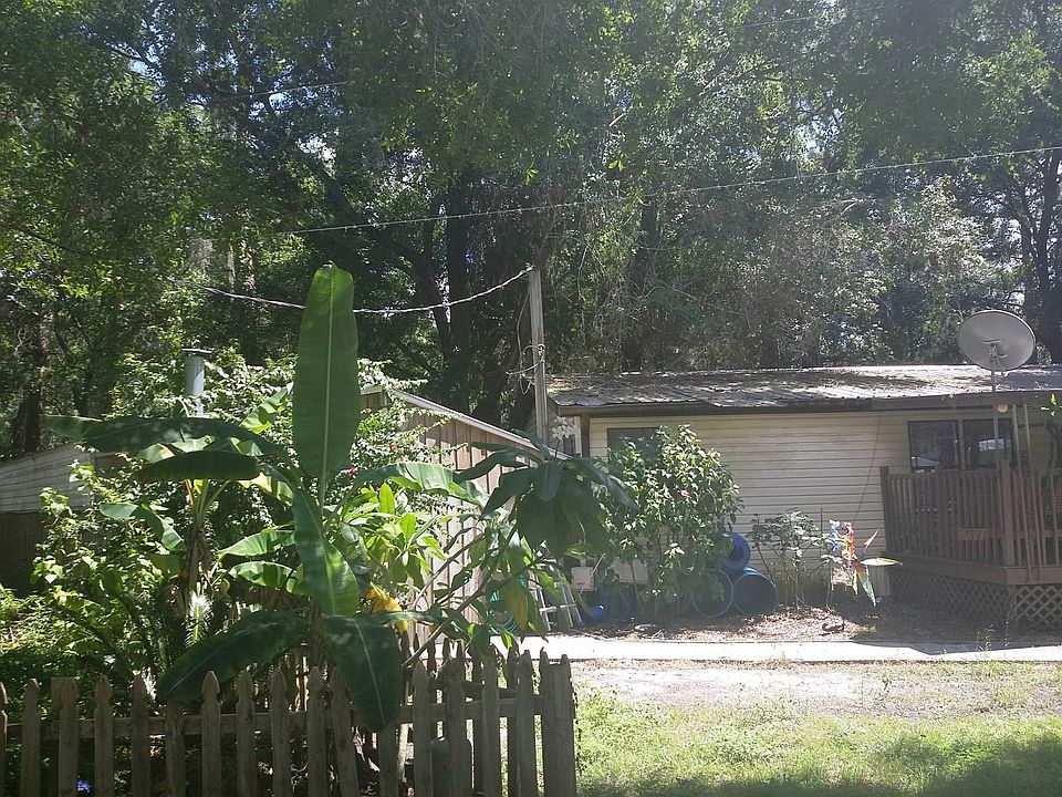 2nd image of 1626 Chesapeake Dr
