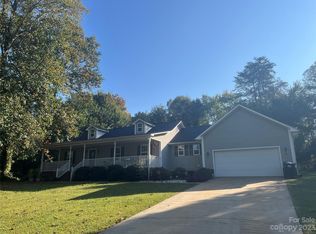 154 Millstone Dr, Statesville, NC 28625