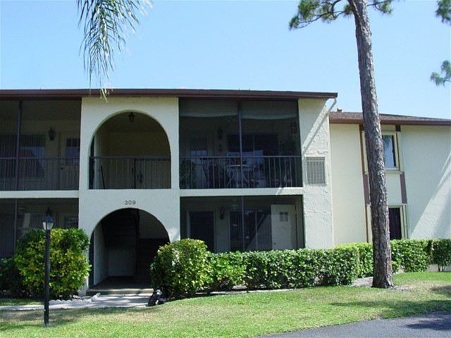 1st image of 309 Knotty Pine Cir APT B-1