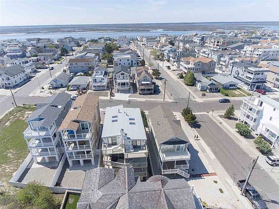 3rd image of 8803 Pleasure Ave #North