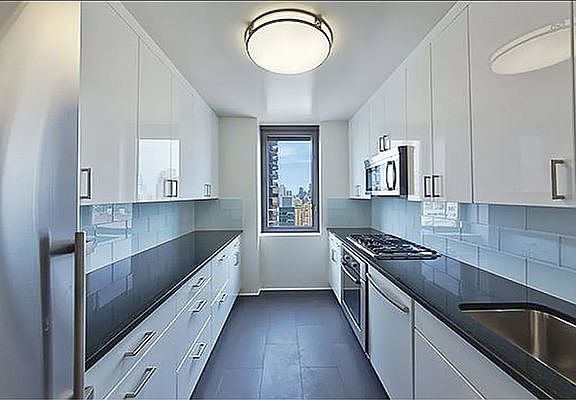 3rd image of 300 E 64th St APT 27A