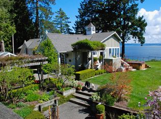 10553 NE Sunrise Bluff Ln #MAIN, Bainbridge Island, WA 98110