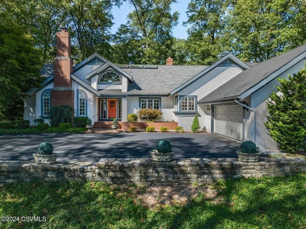16 Fairway Dr, Selinsgrove, PA 17870
