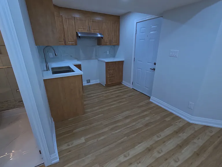 77 Summit Ridge Dr #LOWER — Photo 2