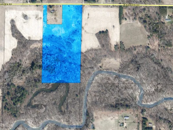 W Barden Rd, Coleman, MI 48618