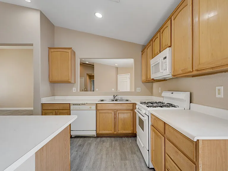 527 Braided River Ave — Photo 18
