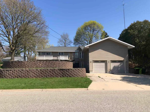 609 S Rainbow Dr, Clare, MI 48617