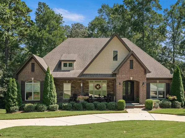 7040 Fox Creek Dr, Trussville, AL 35173