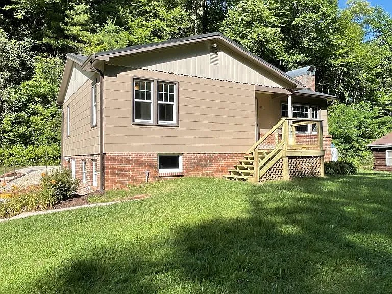1031 Hudlin Gap Rd — Photo 2