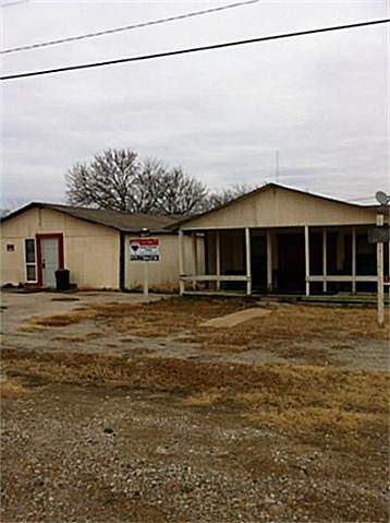 2nd image of 2490 N Main St