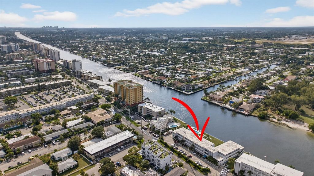 1001 N Riverside Drive #305, photo 3