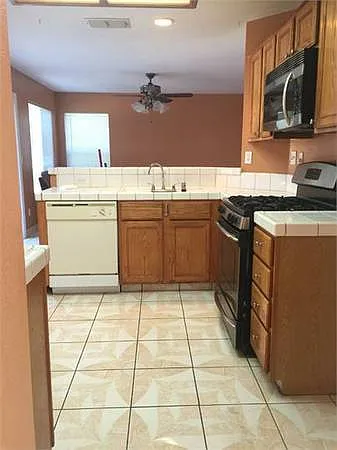 3400 Mardi Gras Ct — Photo 12