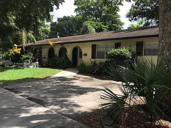 2nd image of 2300 SW 18th Ter #1-2
