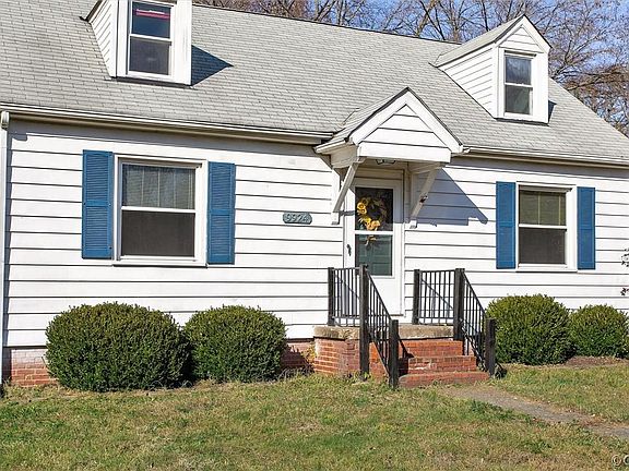 4th image of 9924 S Wagstaff Cir