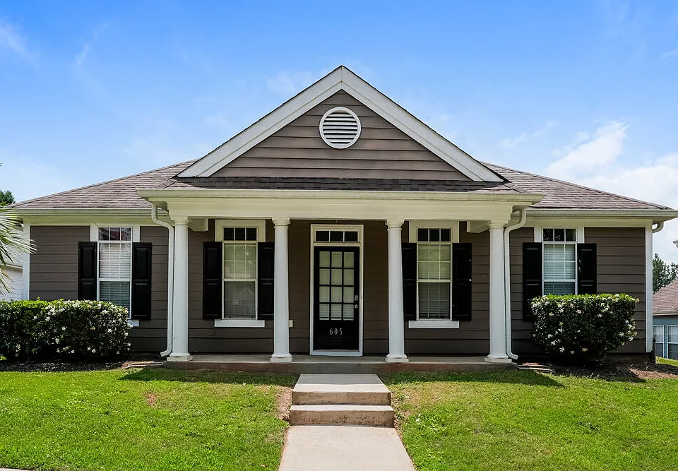 605 Brookwater Dr