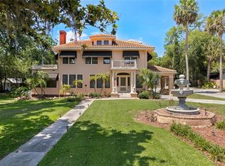 347 E 3rd Ave, Mount Dora, FL 32757