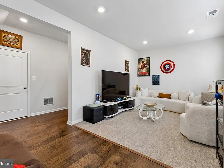 9300 Barnes Loop — Photo 4