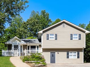 2823 Aunt Pitty Pat Ln, Douglasville, GA 30135