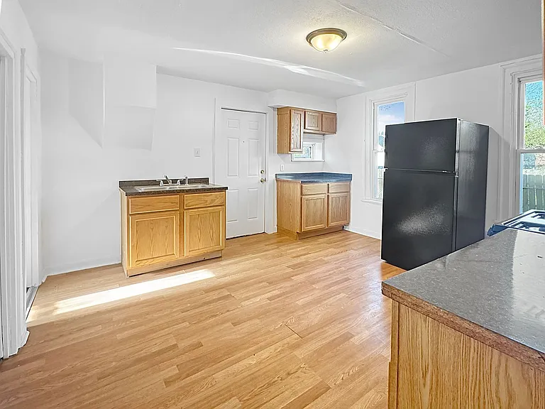 728 Baxter St SE #1 — Photo 7