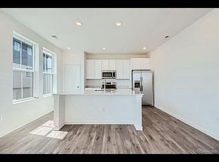 1964 S Fultondale Ct, Aurora, CO 80018