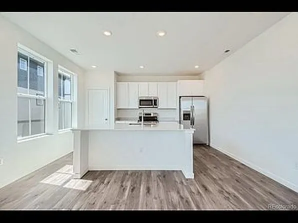 1964 S Fultondale Ct, Aurora, CO 80018