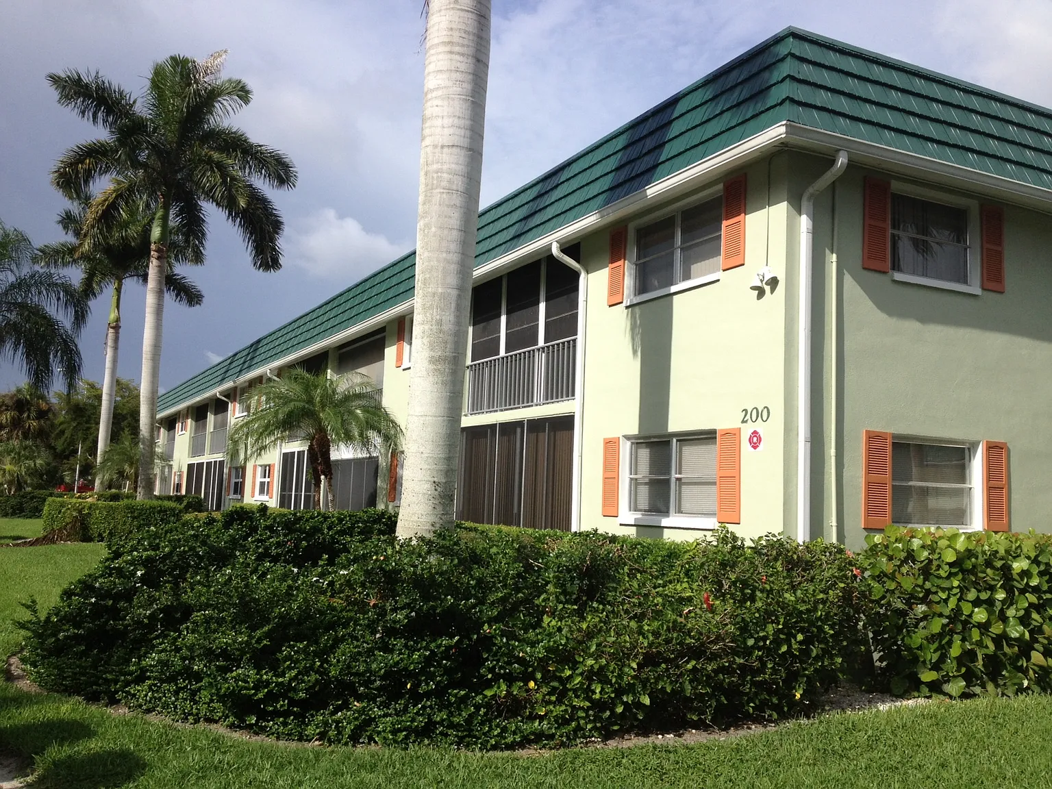 1 bed, 750 sqft, $1,350 — Photo 1