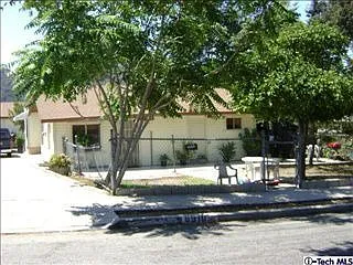 Building Photo 3
