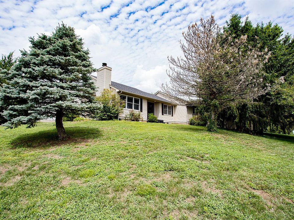 1st image of 101 Muirfield Ct