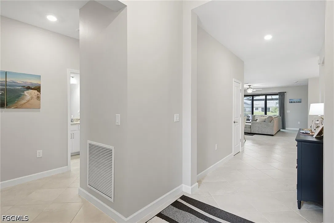 4 bed, 3.0 bath, 2032 sqft, $7,500 — Photo 3