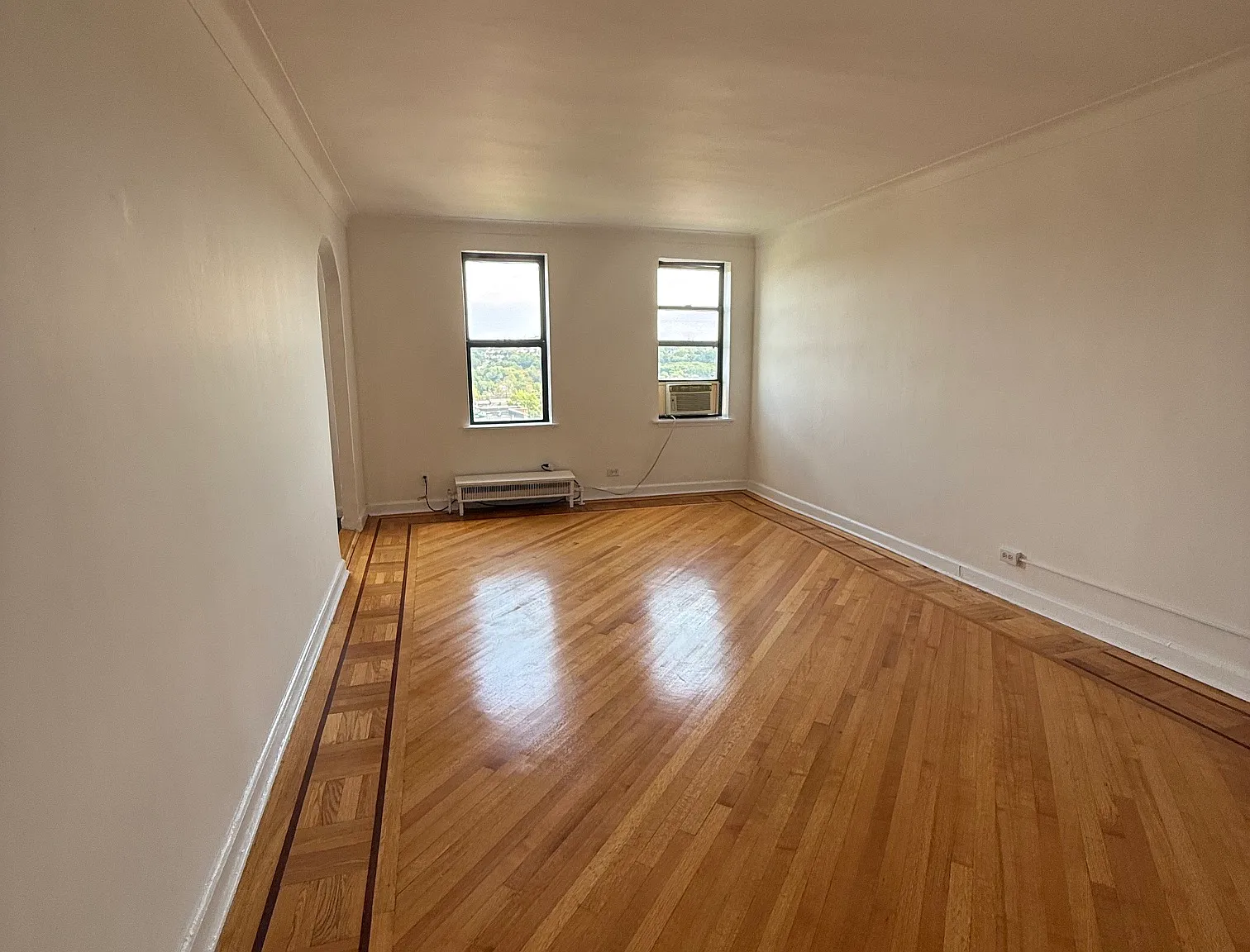2 bed, $2,950 — Photo 1