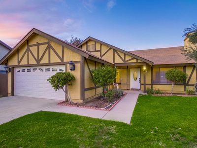 16380 Elaine Dr, Fontana, CA, 92336