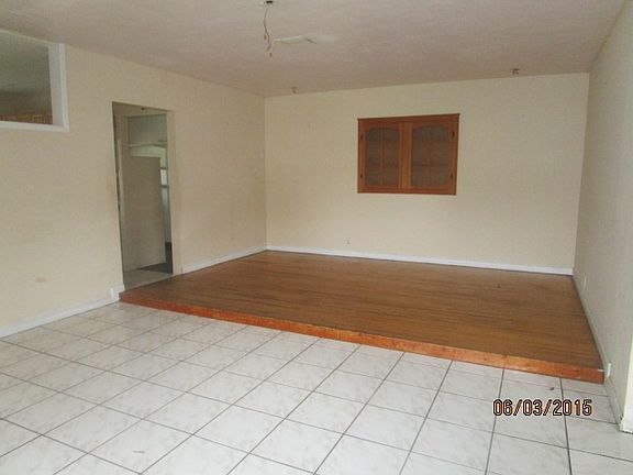 2nd image of 1061 NW 198th St