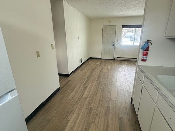 4th image of 1124 W Park St #29