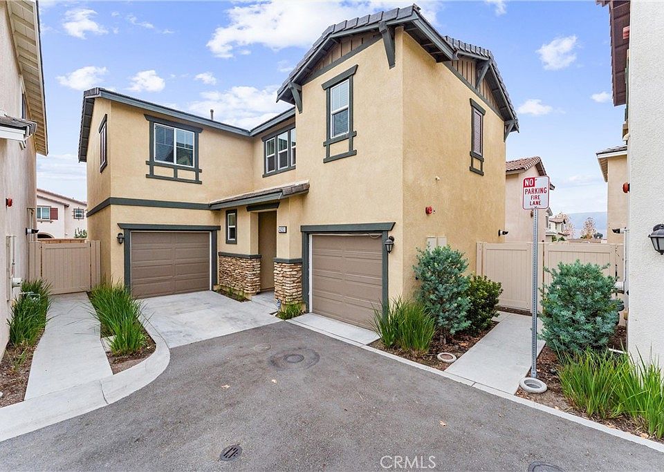 1st image of 24253 Hazelnut Ave