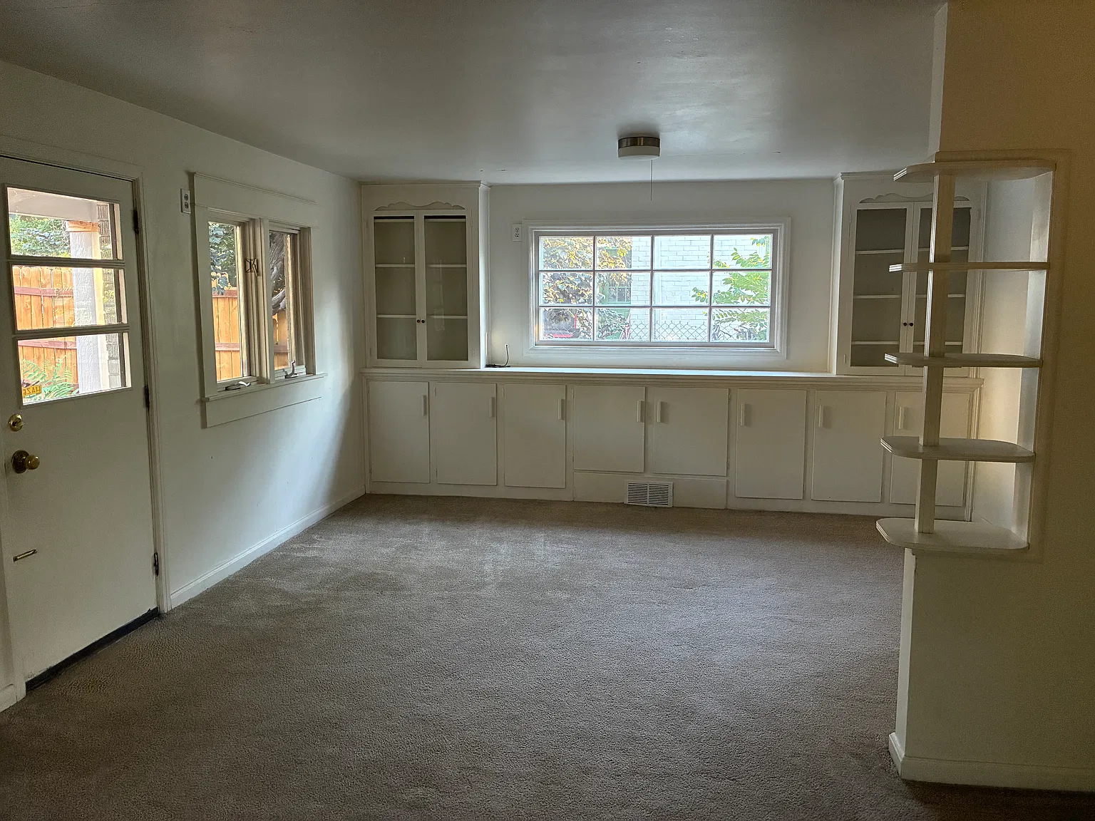 4 bed, 2250 sqft, $7,400 — Photo 4