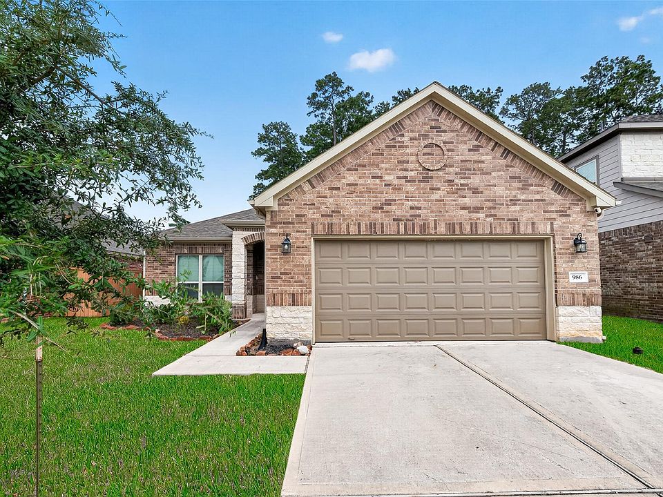 1st image of 986 Golden Willow Ln