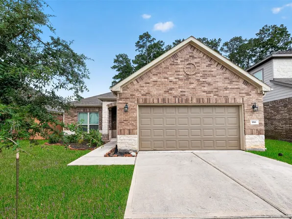 986 Golden Willow Ln, Conroe, TX 77304