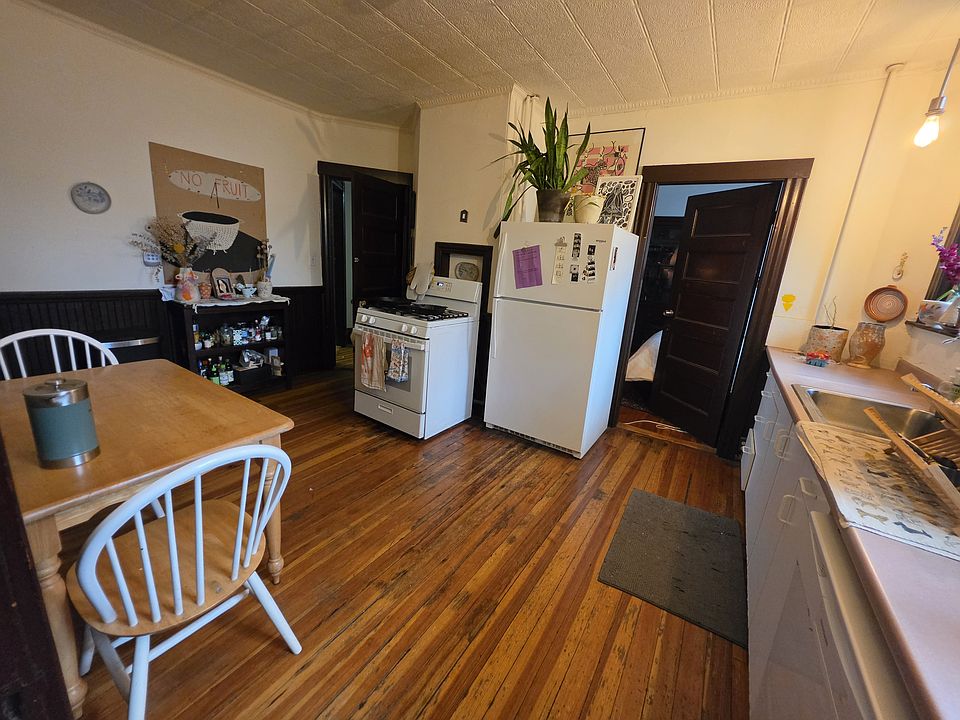 1st image of 27 Stone Ave APT 1