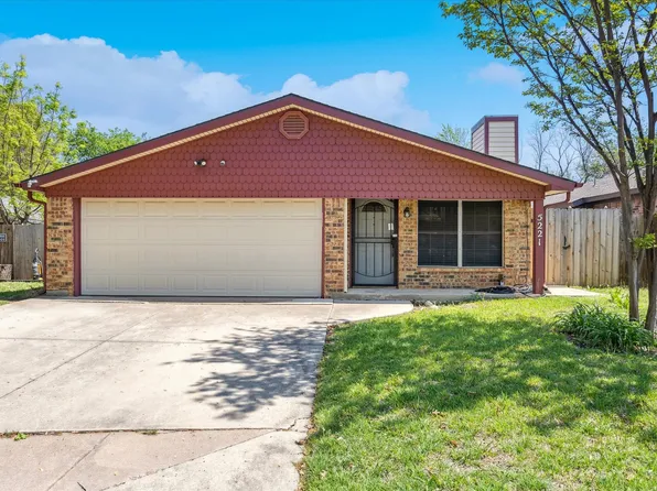 5221 Rowcrop Dr, Arlington, TX 76017