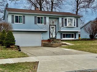 544 Howells Ct, Eastlake, OH