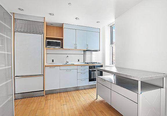 3rd image of 80 Chambers St APT 10E