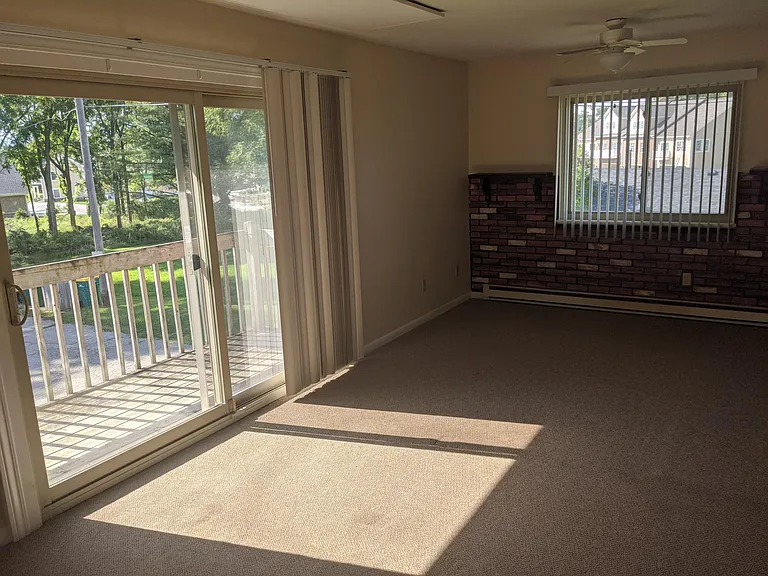 2913 Baker Rd #4 — Photo 5