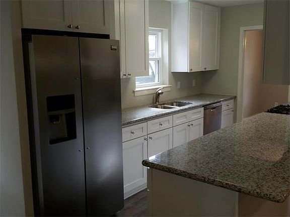 4th image of 85 Derbes Dr