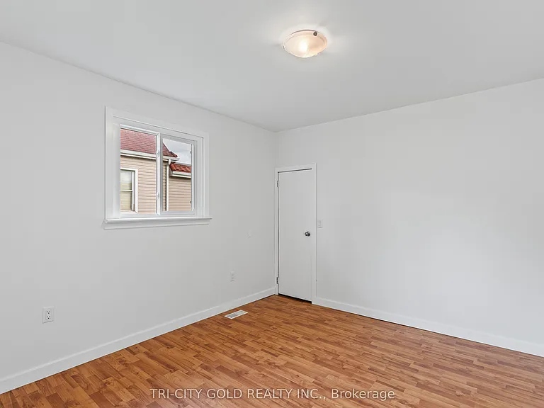 270 Main St #FRONT — Photo 14