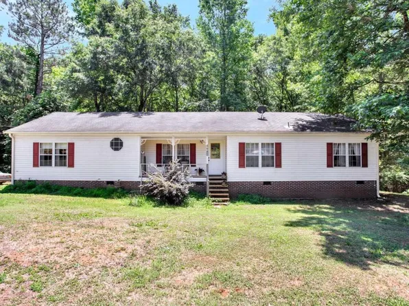 66 Sears Dr, Comer, GA 30629