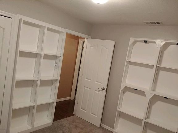3rd image of 190 Eldron Blvd SE