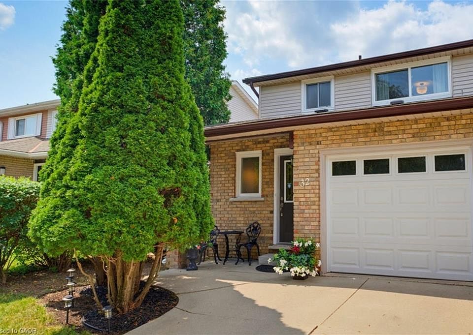 1st image of 32 Silvervine Dr