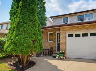 32 Silvervine Dr, Hamilton, ON L8J1K2