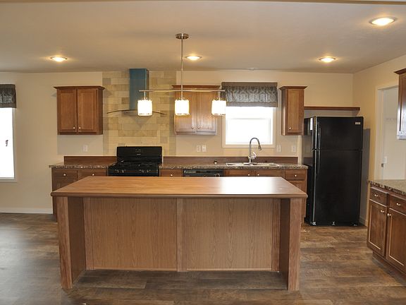 2nd image of 8100 N Morley Dr